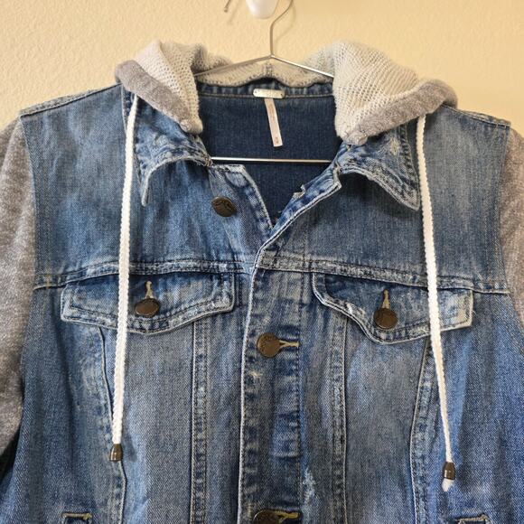 Free People Denim Sweater Jacket Colorblock Women Size M Blue Gray Raw Edge - Picture 2 of 13